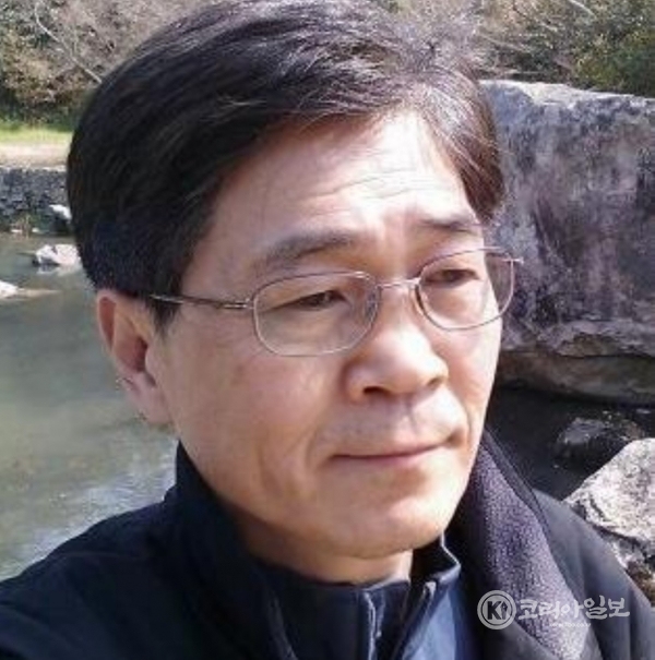 김봉길 시인, 칼럼니스트, 블록체인전문가 (C)코리아일보